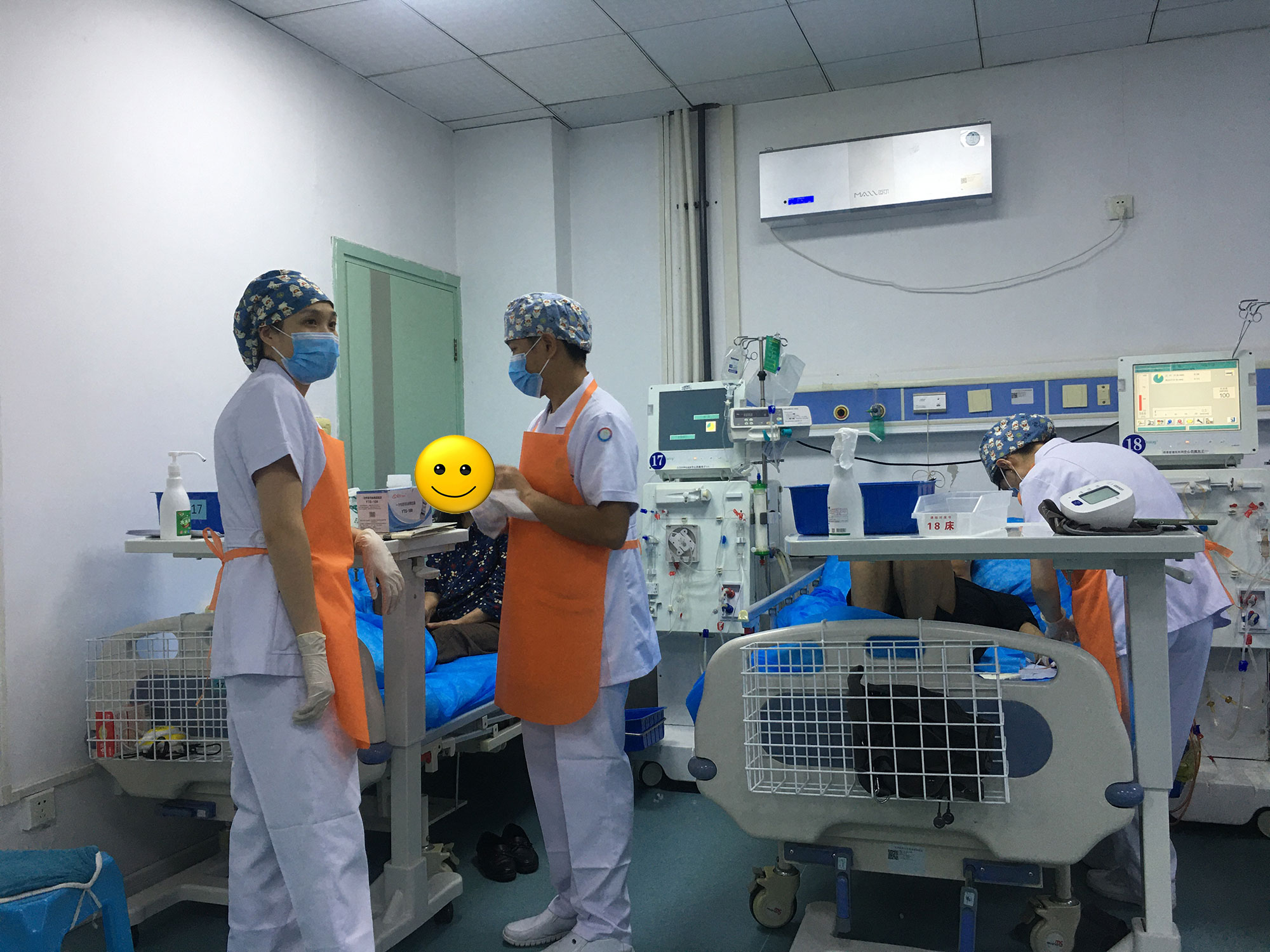 向每一位默默奉献的血透室医护人员们，致敬！